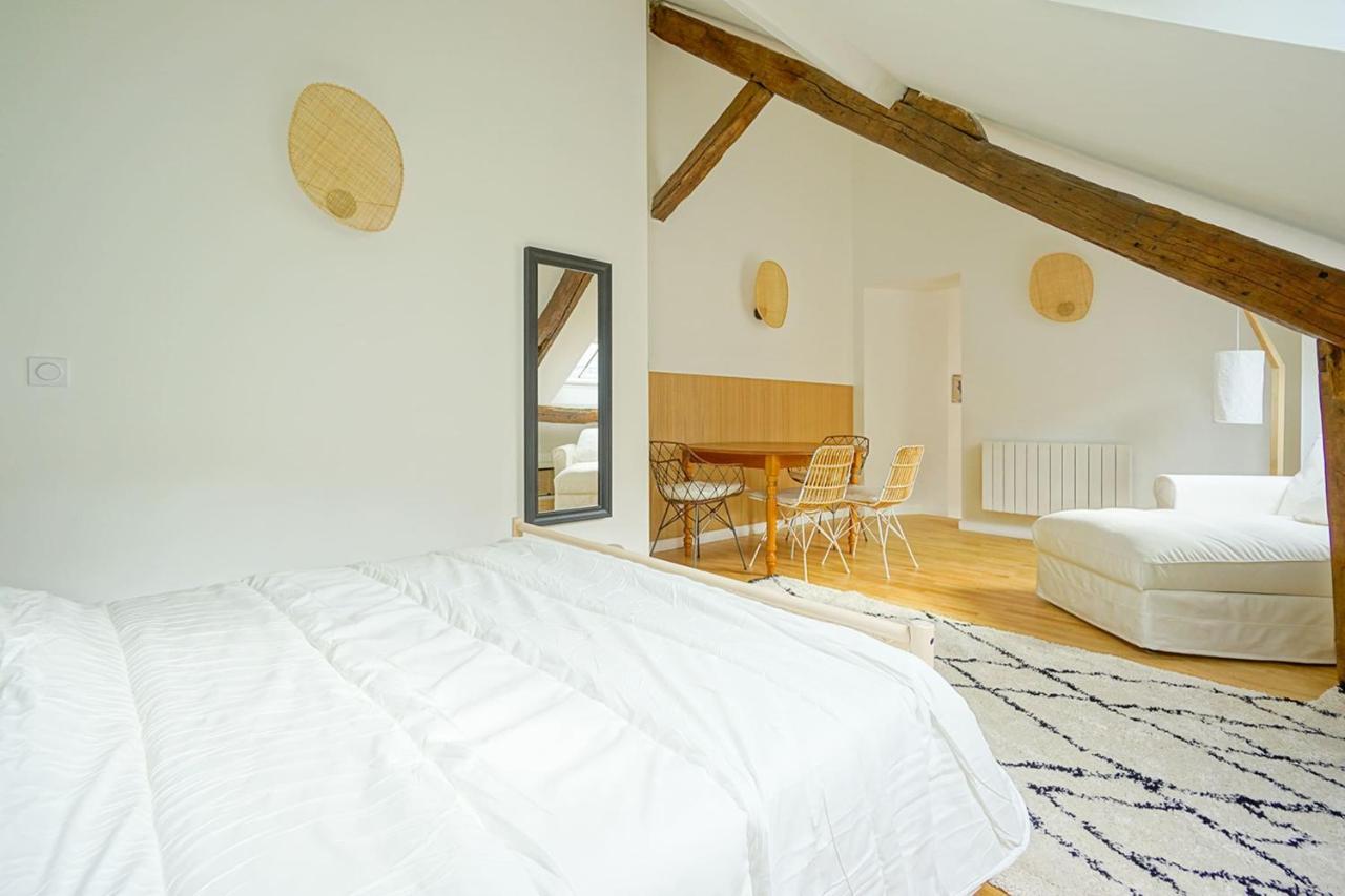 Beautiful Bright Apartment Near The Marais パリ エクステリア 写真